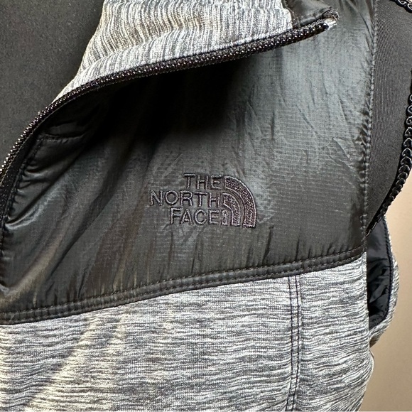 The North Face Heathered Gray and Black Jacket - Picture 4 of 7